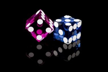 Live baccarat dealer at congtogel apk studio